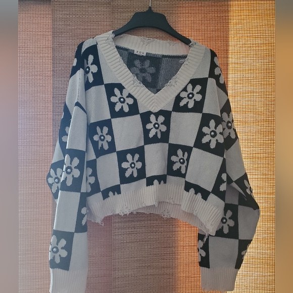 POL Sweaters - POL Pearl Flower Sweater